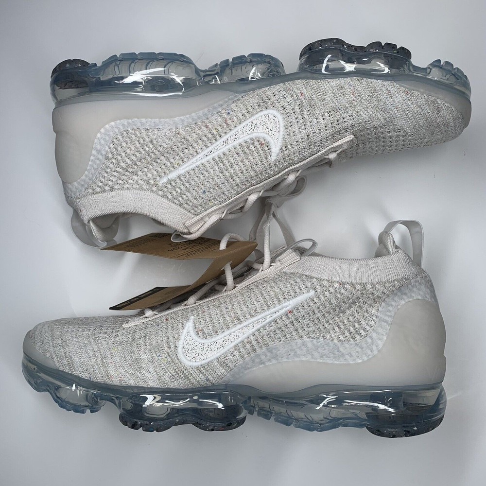 Nike Air VaporMax Flyknit 2021 Phantom Off White DJ9975-001 Women’s Size 10.5 - Picture 3 of 11